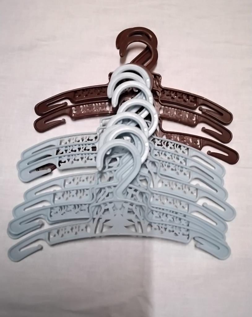 Vintage 12 baby kleerhangers plastic, Ophalen of Verzenden, Zo goed als nieuw, Onbekend
