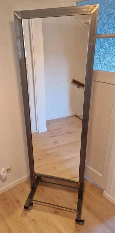 Verrijdbare passpiegel met stalen frame, Ophalen, Gebruikt, 150 tot 200 cm, Rechthoekig