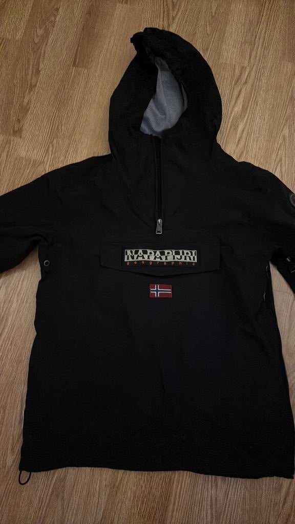 Napapijri zwart maat 162, Ophalen of Verzenden, Zo goed als nieuw, Jongen of Meisje, Jas