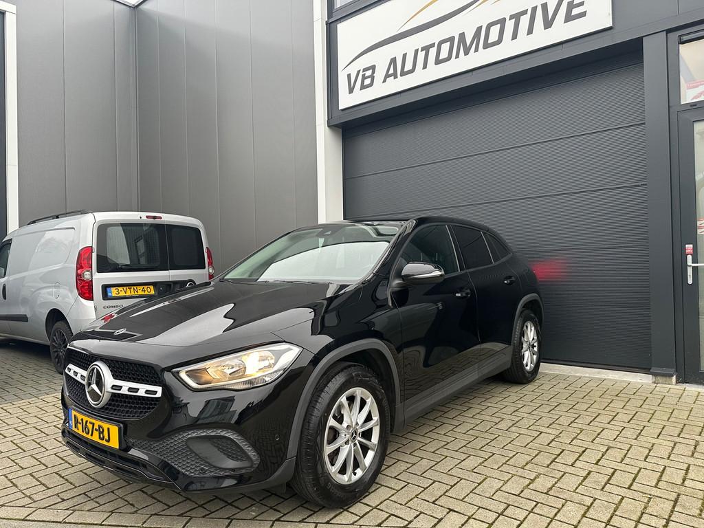 Mercedes-Benz GLA-klasse 200 | SFEER | CAMERA | LANE | CRUIS, 4 cilinders, Leder en Stof, SUV of Terreinwagen, Geïmporteerd