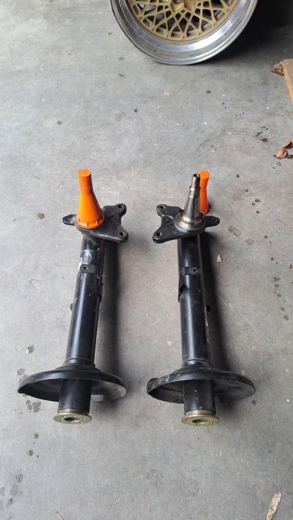 Bmw e24 e12 nieuwe nos veerpoot  federbein voor forne, Ophalen of Verzenden, Nieuw, BMW