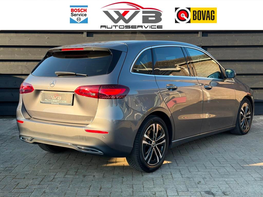Mercedes-Benz B-klasse 200 Leder I ACC I Camera I Carplay, Gebruikt, Zwart, Bedrijf, 1600 kg