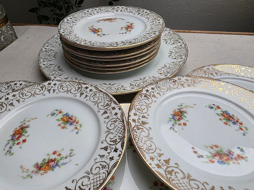 Bloemetjes & goud: serveerbord 12 bordjes Hutschenreuther, Antiek en Kunst, Ophalen of Verzenden