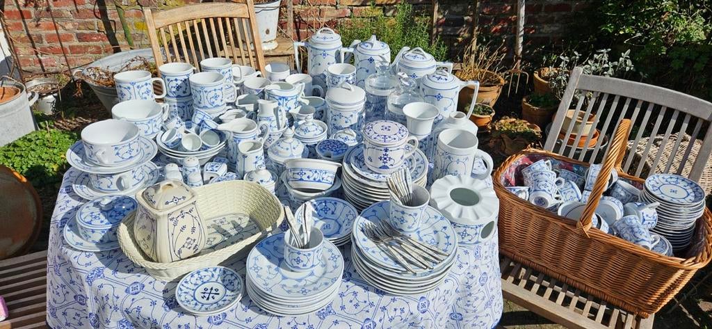 Diverse Blau Saks serviesdelen en accessoires, Ophalen of Verzenden, Porselein, Overige stijlen, Kop(pen) en/of Schotel(s)