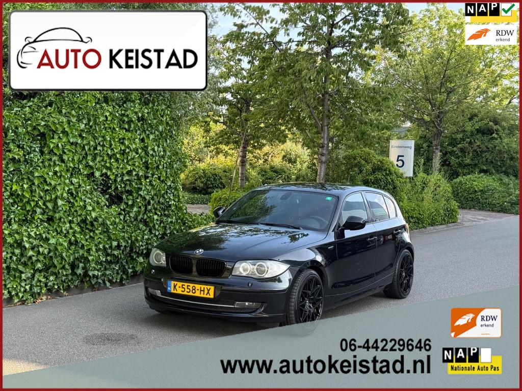 BMW 1-serie 118i Efficient Dynamics 5-DEURS XENON/LEDER/CRUI, 1-Serie, Euro 5, Achterwielaandrijving, Zwart