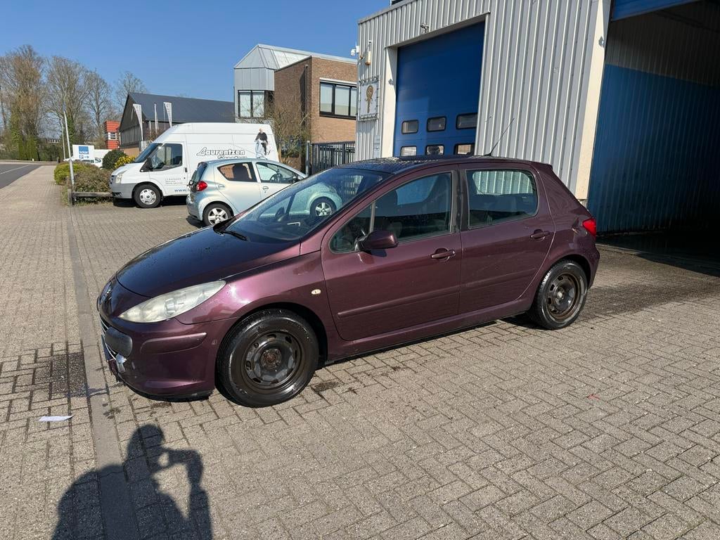 Peugeot 307 1.6 16V 5DR 2005, Auto's, Voorwielaandrijving, 635 kg, 1200 kg, Handgeschakeld