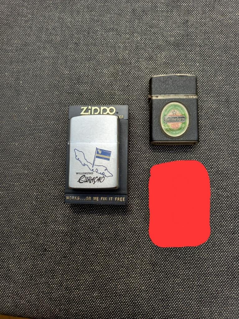 1 Zippo aansteker en 1 Champ Austria aansteker., Ophalen of Verzenden, Gebruikt, Aansteker