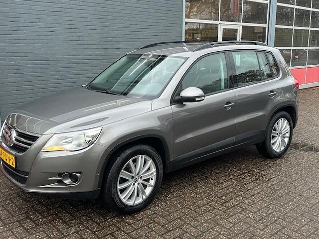 Volkswagen Tiguan 1.4 TSI Comfort&Design (bj 2011), Voorwielaandrijving, Beige, 4 cilinders, Origineel Nederlands