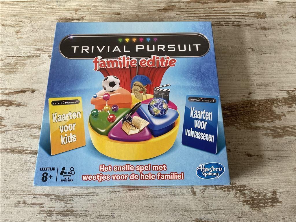 Trivial Pursuit Familie editie kids-volwassenen [s44], Verzenden, Zo goed als nieuw