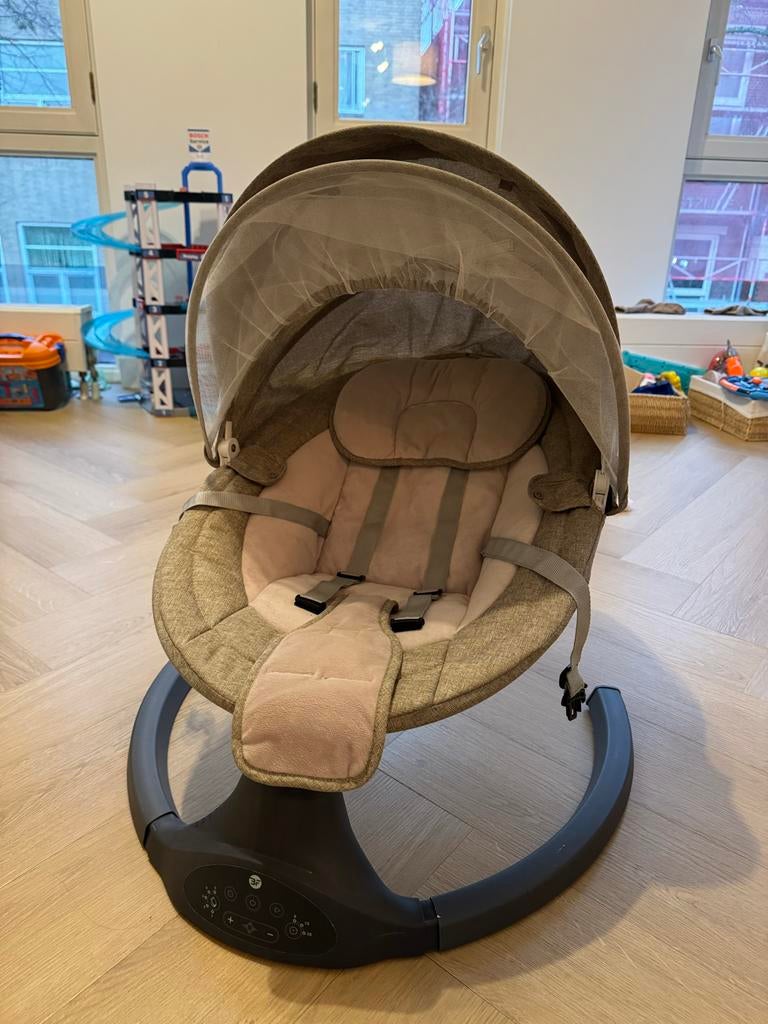 Wipstoel met kapje, Gebruikt, Wipstoel, Met gordel(s) of riempje(s), Ophalen