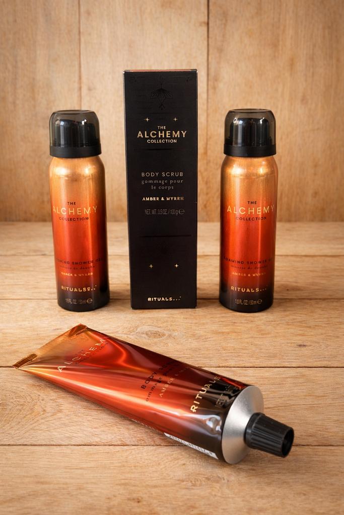 The Ritual of Alchemy foaming showergel en bodyscrub - nieuw, Sieraden, Tassen en Uiterlijk, Uiterlijk | Lichaamsverzorging, Nieuw