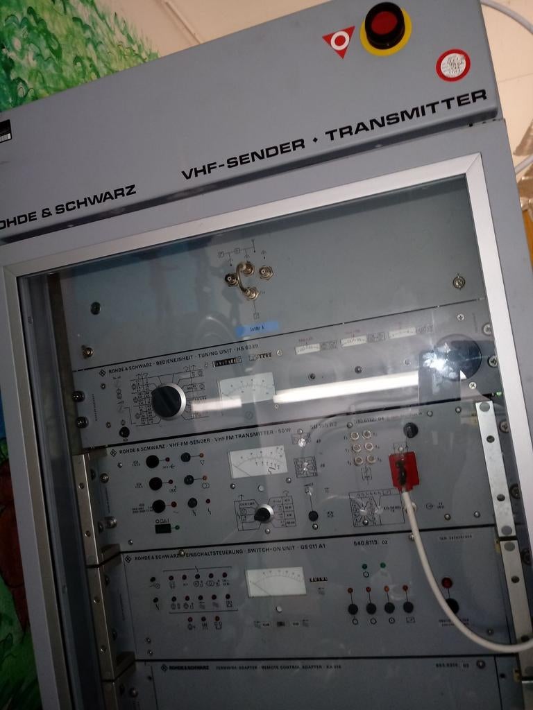 Rohde & Schwarz VHF-Zender Transmitter, Telecommunicatie, Ophalen, Zender