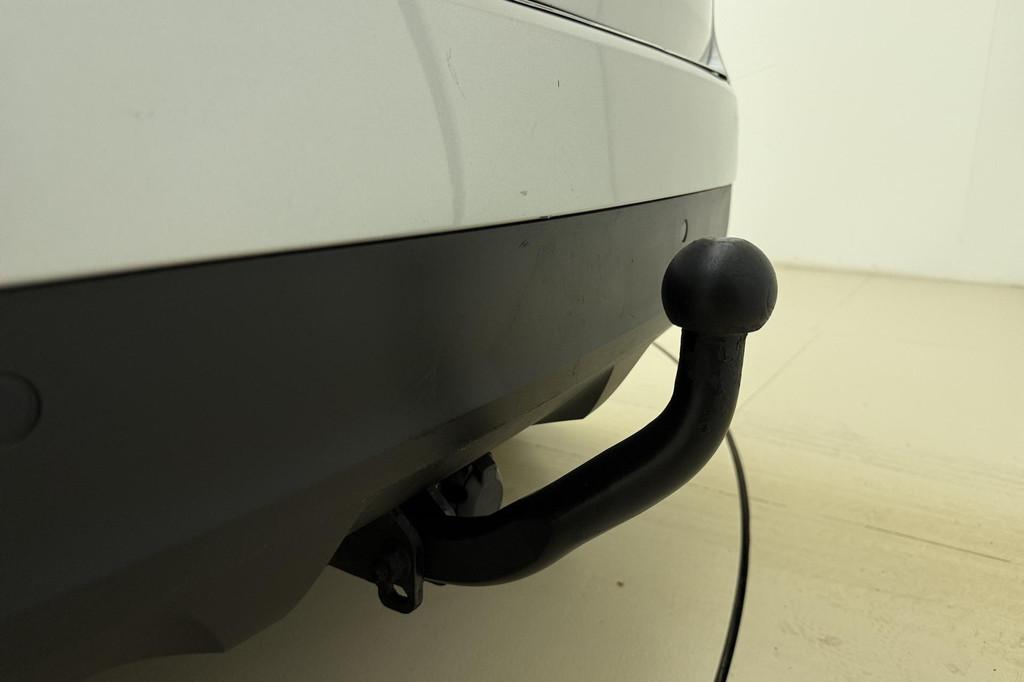 Renault Scénic 1.2 TCe Collection Camera | Trekhaak | Navig, Auto's, Voorwielaandrijving, Gebruikt, 4 cilinders, 1850 kg