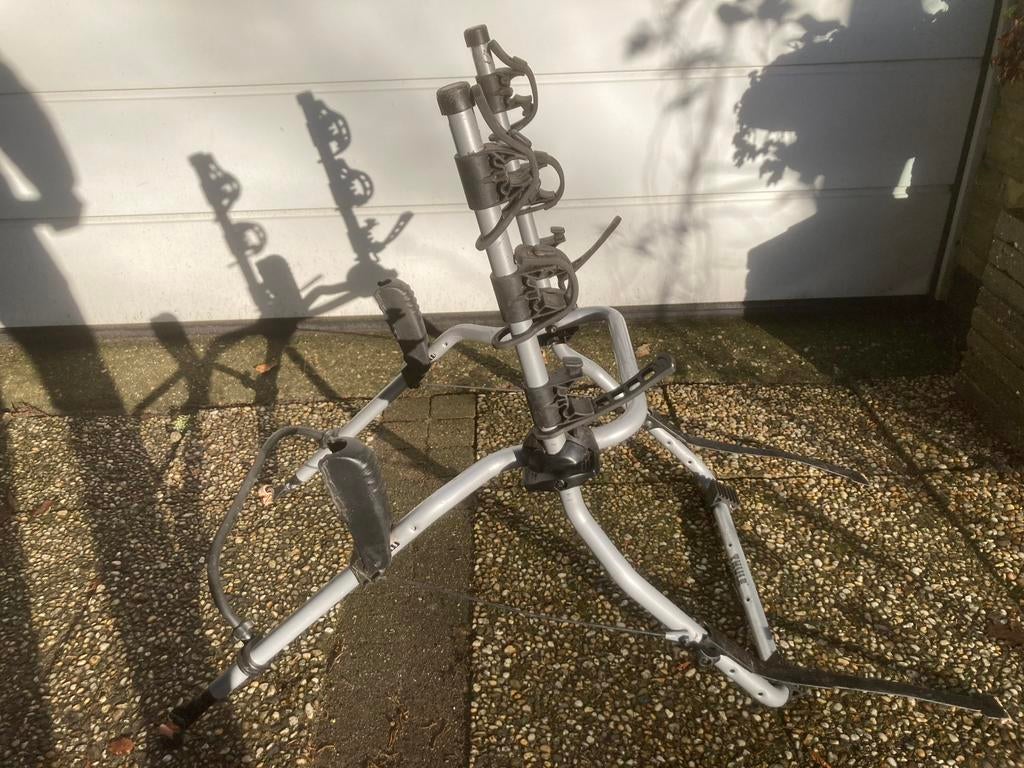 Thule fietsendrager voor op de achterklep, Ophalen, Zo goed als nieuw, Achterklepdrager