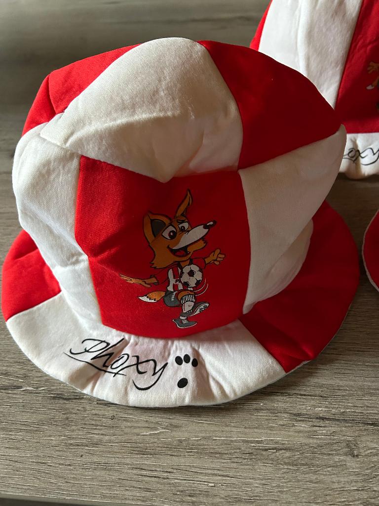 PSV Phoxy hoeden, Ophalen of Verzenden, Gebruikt, PSV, Pet of Muts