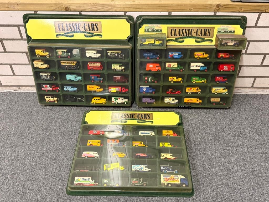 3x Lledo Classic Cars winkel/verzamel displays + modellen, Hobby en Vrije tijd, Modelauto's | 1:43, Gebruikt, Auto, Overige merken