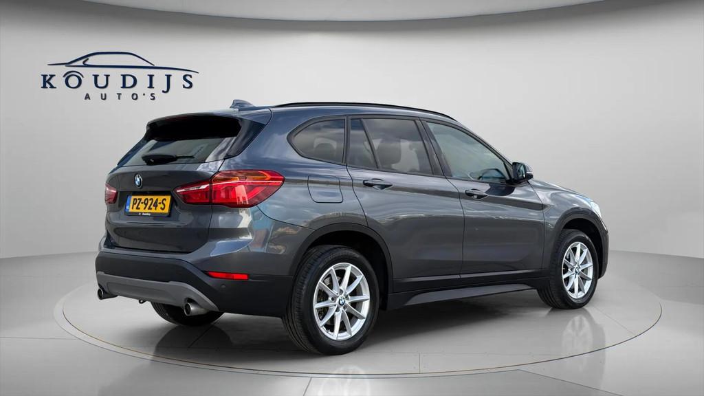 BMW X1 SDrive20i Executive, 1ste eigenaar, 1998 cc, Stof, Origineel Nederlands, Bedrijf