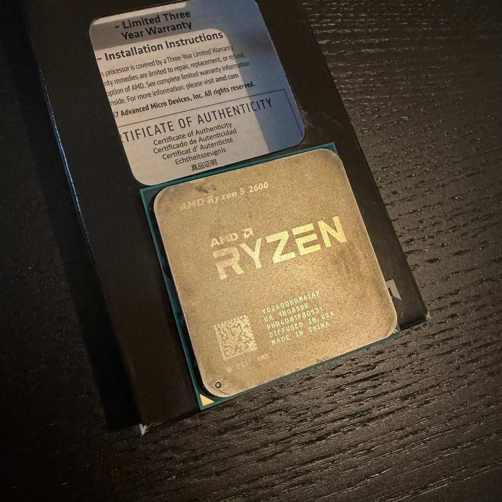 AMD Ryzen 5 2600 processor + stock cooler, Computers en Software, Processors, Ophalen of Verzenden, Zo goed als nieuw, 3 tot 4 Ghz