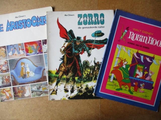 adv8471 robin hood / zorro / aristocats, Boeken, Eén stripboek, Ophalen, Gelezen