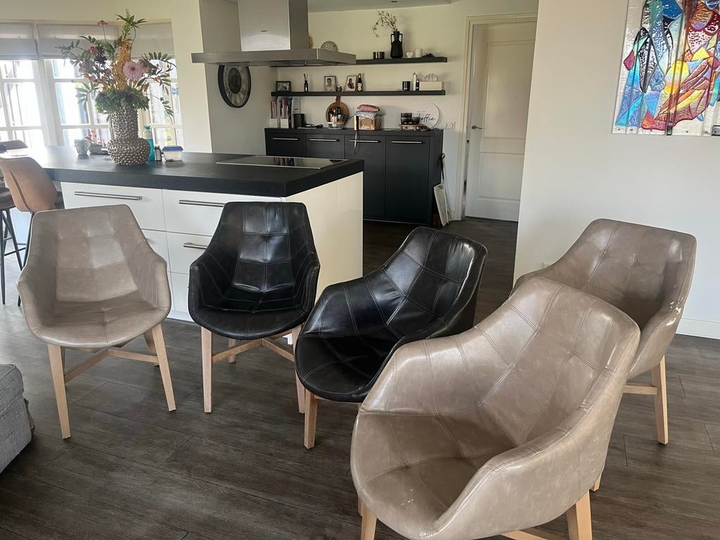 Eettafel stoelen, grijs en beige, Ophalen, Gebruikt, Grijs, Vijf, Zes of meer stoelen