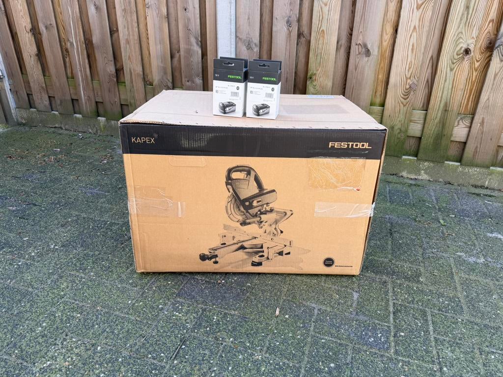 nieuw in doos Festool accu afkortzaag KSC 60 met 2 accus 5ah, Ophalen, 70 mm of meer, Nieuw, Afkortzaag