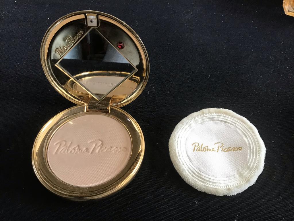 Vintage Paloma Picasso Poeder Compact 8g Hervulbaar, Gebruikt, Gehele gezicht, Ophalen of Verzenden, Make-up