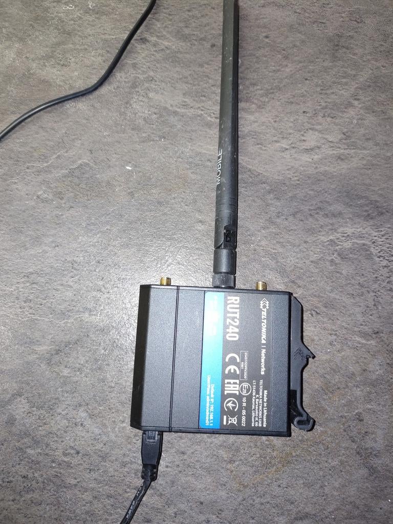 4G/3G/2G Router Teltonika RUT240, Ophalen of Verzenden, Gebruikt