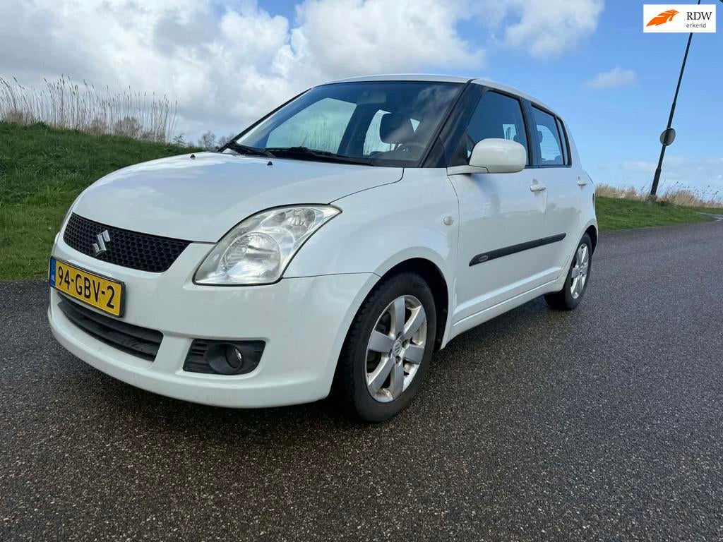 Suzuki Swift 1.3 Shogun incl nieuwe apk en garantie !, Voorwielaandrijving, 400 kg, Origineel Nederlands, Bedrijf