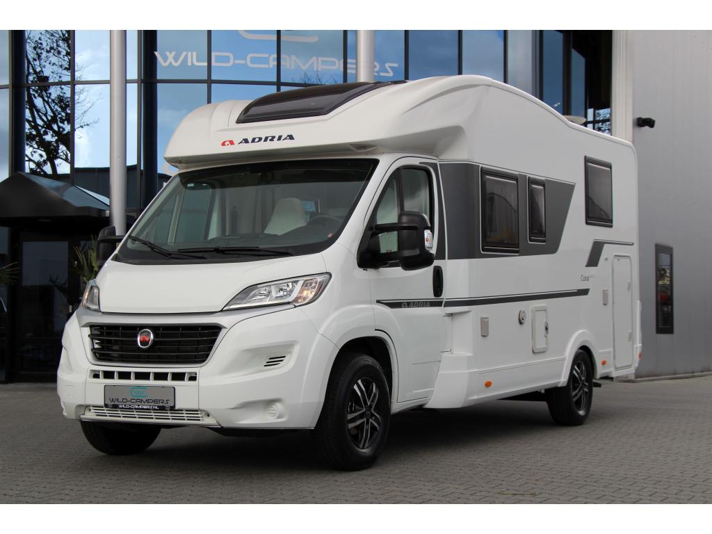 Adria Coral 600 SC - 200PK EURO6 - QUEENSBED - NAVI / CAMERA, Caravans en Kamperen, Hordeur, Ringverwarming, 7 tot 8 meter, Bedrijf