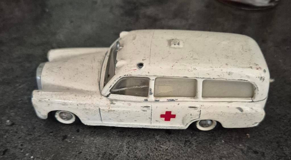 Antieke ziekenwagen, Ophalen of Verzenden, Gebruikt, Auto