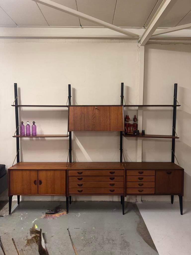 Louis van Teeffelen voor WeBe vintage modulair wandsysteem, 250 tot 300 cm, Gebruikt, 200 cm of meer, Teakhout