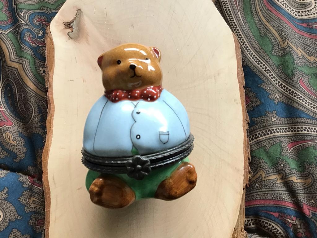 Vintage porseleinen juwelen/pillendoosje beertje, Ophalen of Verzenden