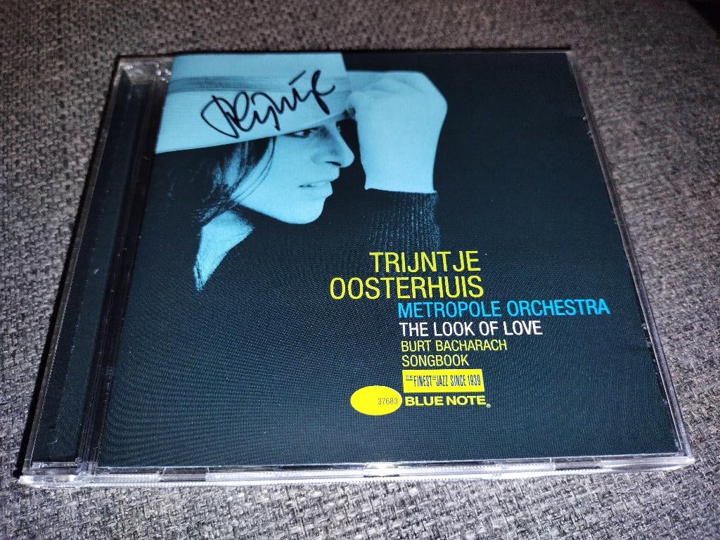 Trijntje Oosterhuis | The Look of Love (gesigneerd), Ophalen of Verzenden, Zo goed als nieuw, Cd of Plaat, Gesigneerd