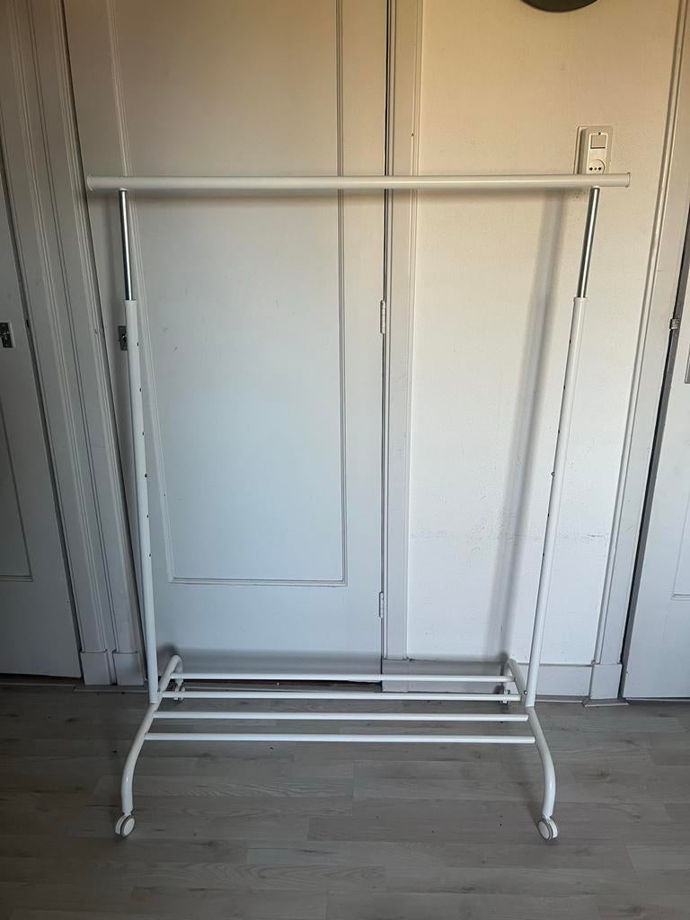 Wit kledingrek met wieltjes, Kleding | Dames, Kledingrekken, Ophalen of Verzenden, Met wielen, Zo goed als nieuw