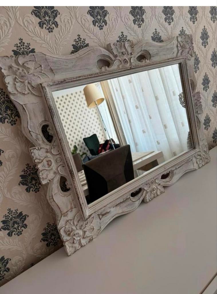 Decoratieve spiegel met bewerkte lijst, Gebruikt, Ophalen of Verzenden, 75 tot 100 cm, Minder dan 100 cm