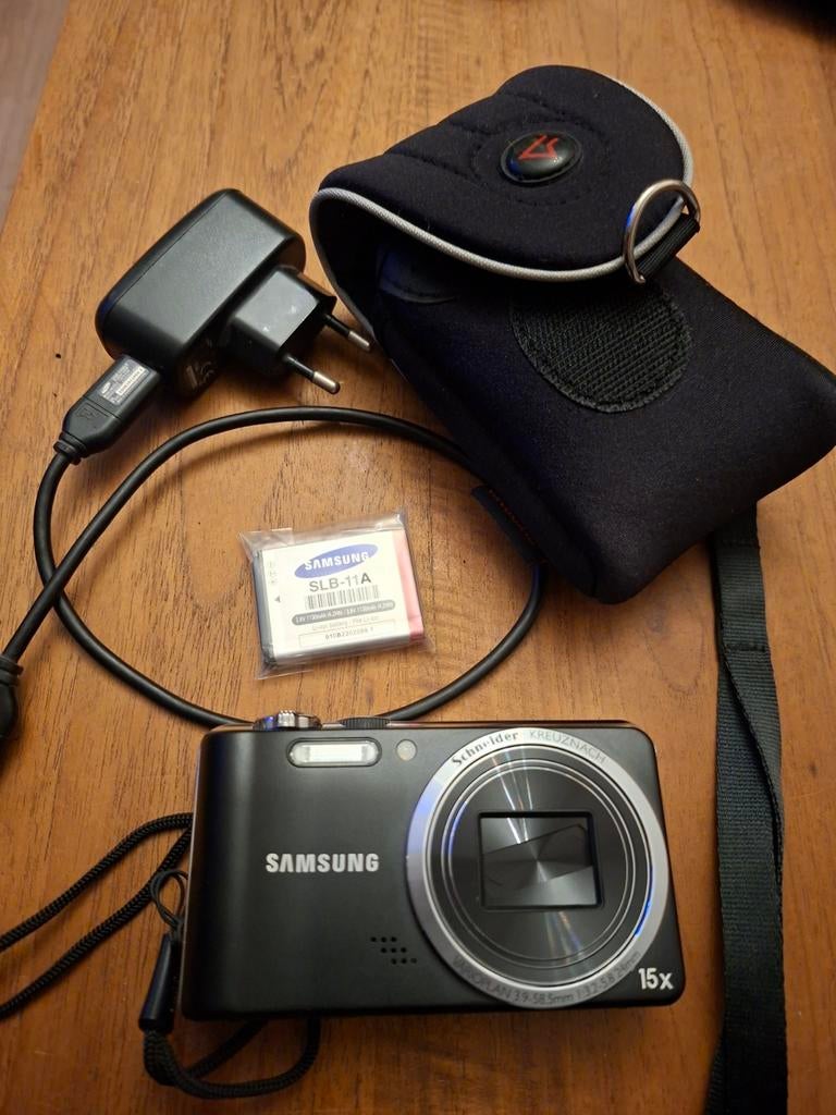 Samsung WB600 digitale camera met accessoires, Ophalen of Verzenden, Samsung, 8 keer of meer
