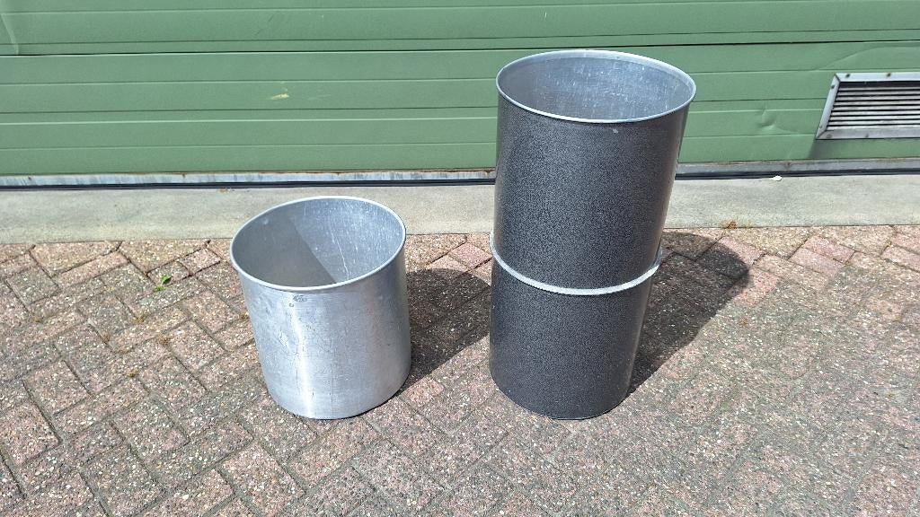 emmer ton plantenbak afvalbak metaal ijzer, Ophalen, Gebruikt, Zink, Industriepark 2a 9351PA Leek