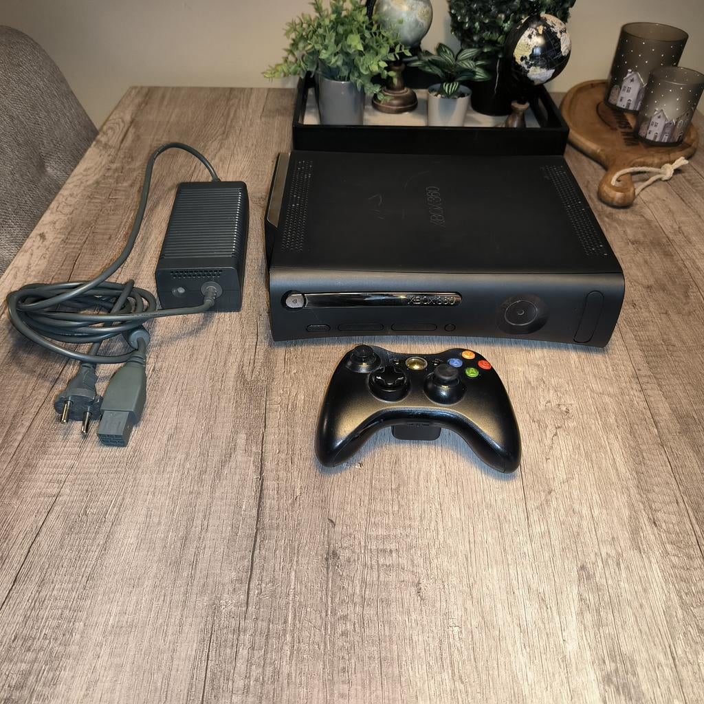 Xbox 360 Elite 120gb en red ring of death., Spelcomputers en Games, Spelcomputers | Xbox 360, Ophalen, Gebruikt, 120 GB, Met 1 controller