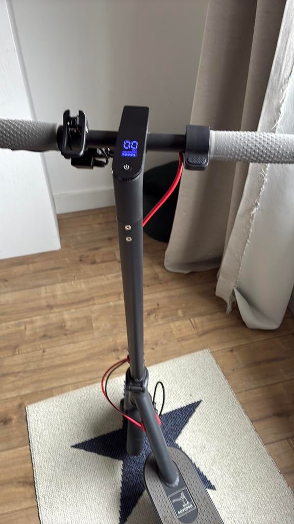 Elektrische step snel en in goeie conditie, Ophalen of Verzenden, Zo goed als nieuw, Elektrische step (E-scooter)