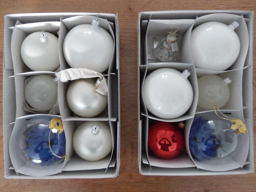 12 Mooie Kerstballen van de Bijenkorf, Ophalen of Verzenden, Zo goed als nieuw