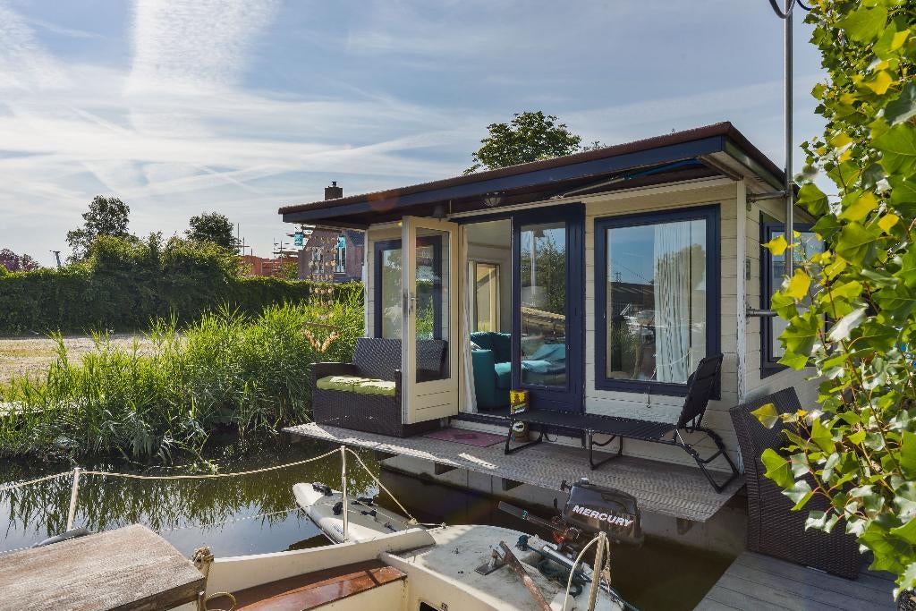 Woonark met ligplaats Westeinder:wonen&verhuren bij Schiphol, Huizen en Kamers, Woonboten te koop, 2 kamers, Verkoop zonder makelaar
