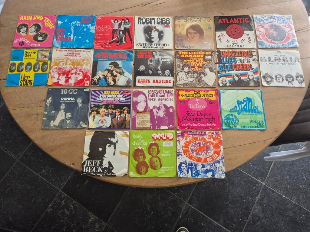 22 vinyl singles uit jaren '60 en '70, Ophalen of Verzenden, Gebruikt, Pop