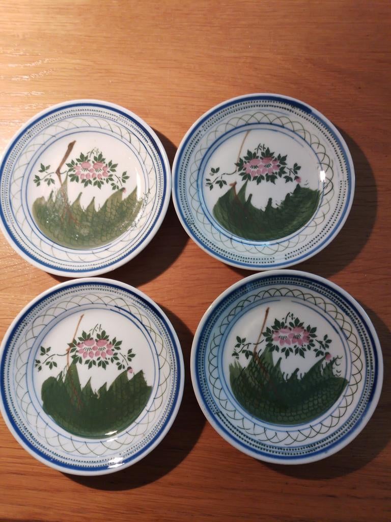 4 antieke Japanse Kutani handgeschilderde bordjes, Antiek en Kunst, Antiek | Porselein, Ophalen of Verzenden