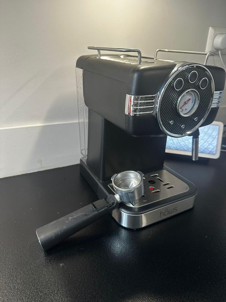 Espressomachine, bijna nieuw, Afneembaar waterreservoir, Espresso apparaat, Gemalen koffie, Ophalen of Verzenden