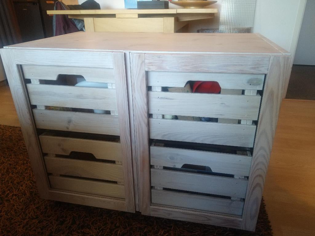 Whitewash kastje (80 cm. breed, 64 cm. hoog, 50 cm. diep), Huis en Inrichting, Kasten | Overige, Ophalen, Gebruikt