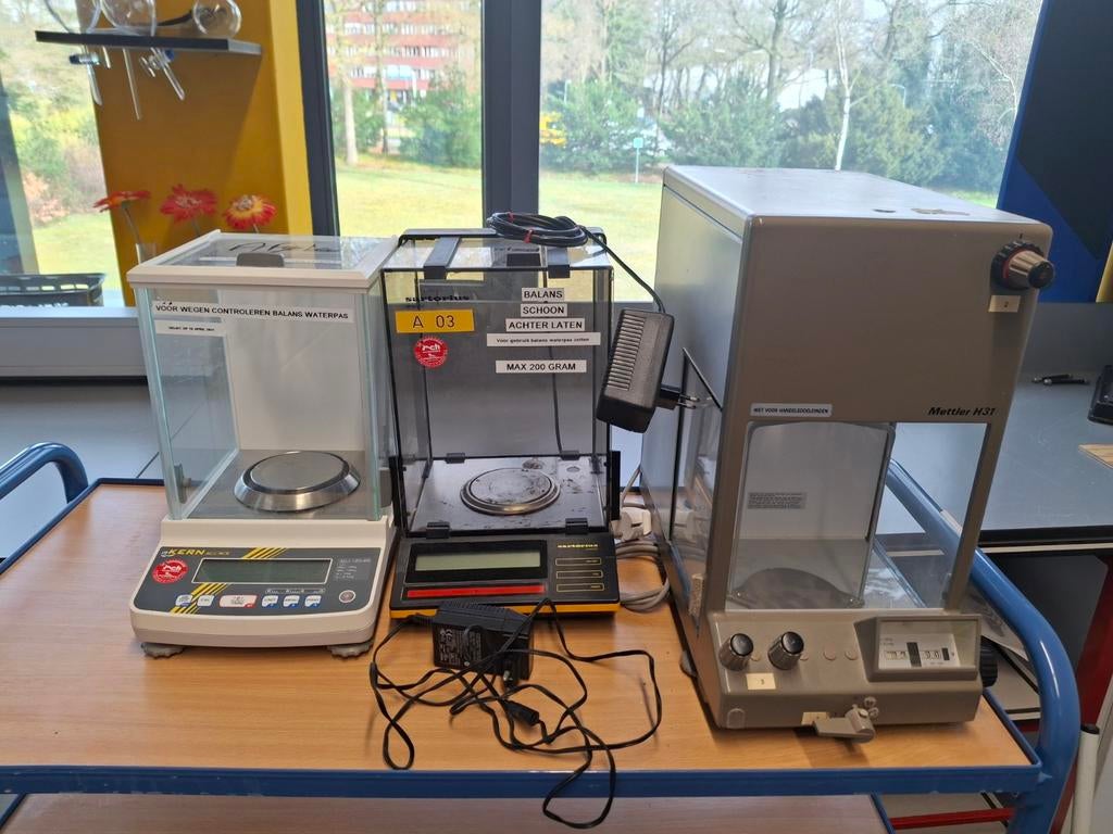 3 analytische balansen., Witgoed en Apparatuur, Weegschalen, Ophalen, Personenweegschaal, 100 kg of meer