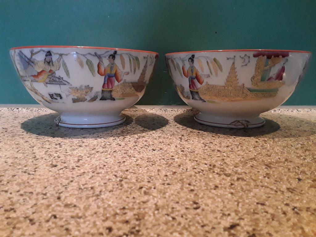 2 grote schalen van Chinees porselein (Timor) Petrus ragout, Ophalen
