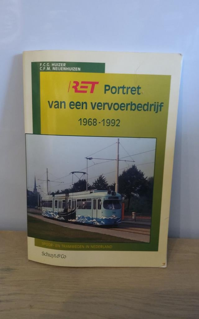 RET Portret van een vervoerbedrijf 1968-1992, Verzamelen, Ophalen of Verzenden