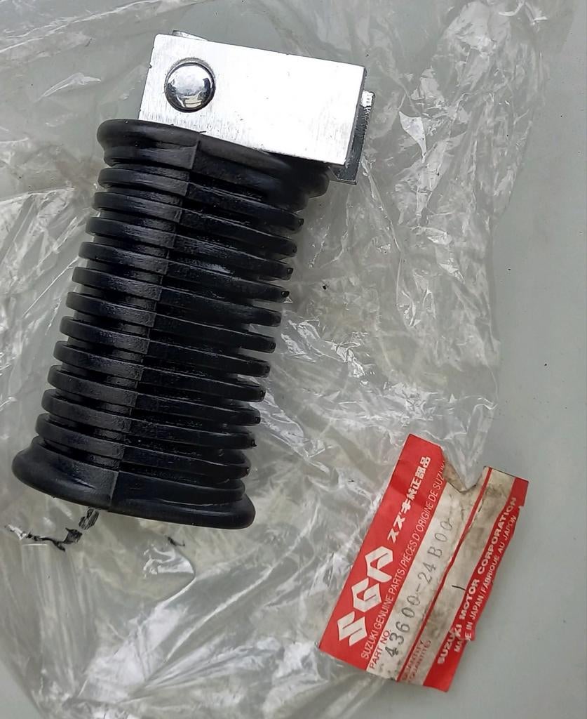 Duo voetsteun Suzuki LS650 nieuw, Motoren, Onderdelen | Suzuki, Ophalen of Verzenden, Nieuw