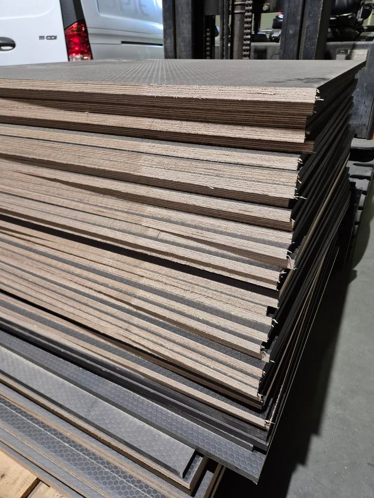 Restpartij betonplex platen 18mm - Diverse afmetingen, Ophalen, Nieuw, Betonplex, Minder dan 20 mm